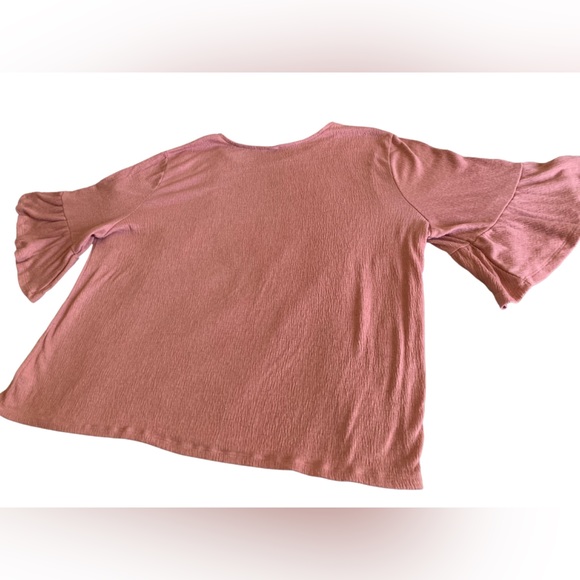 Old Navy light pink blouse with flowy bell sleeves, rounded neck - XXL - Picture 4 of 7